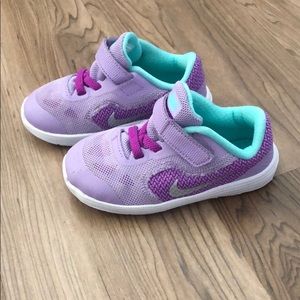 Toddler Nike revolution 3